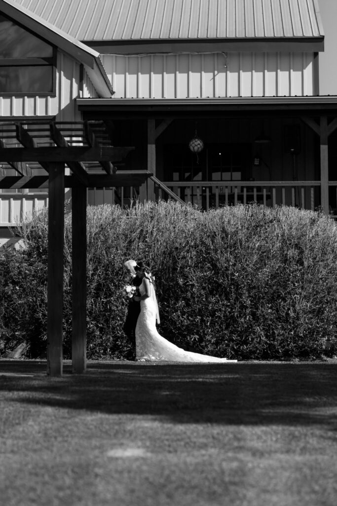 photos of wedding ceremony at Blue Mountain Vineyards Wedding